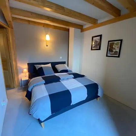 Le Lac - Vaste Duplex Apartment